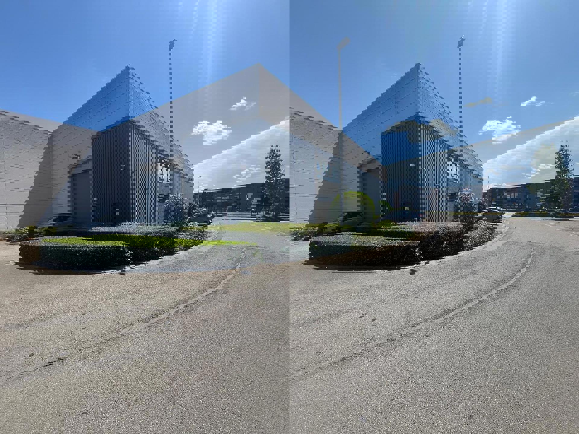 Commerciële ruimte te huur foto {{pictureIndex}}