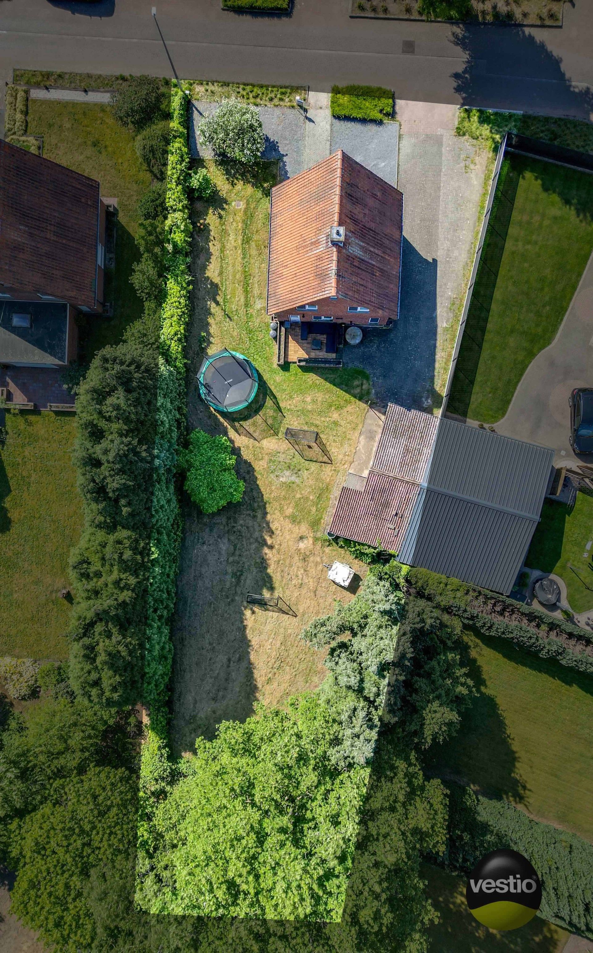 RUSTIG GELEGEN WONING OP 8,63 ARE foto 3