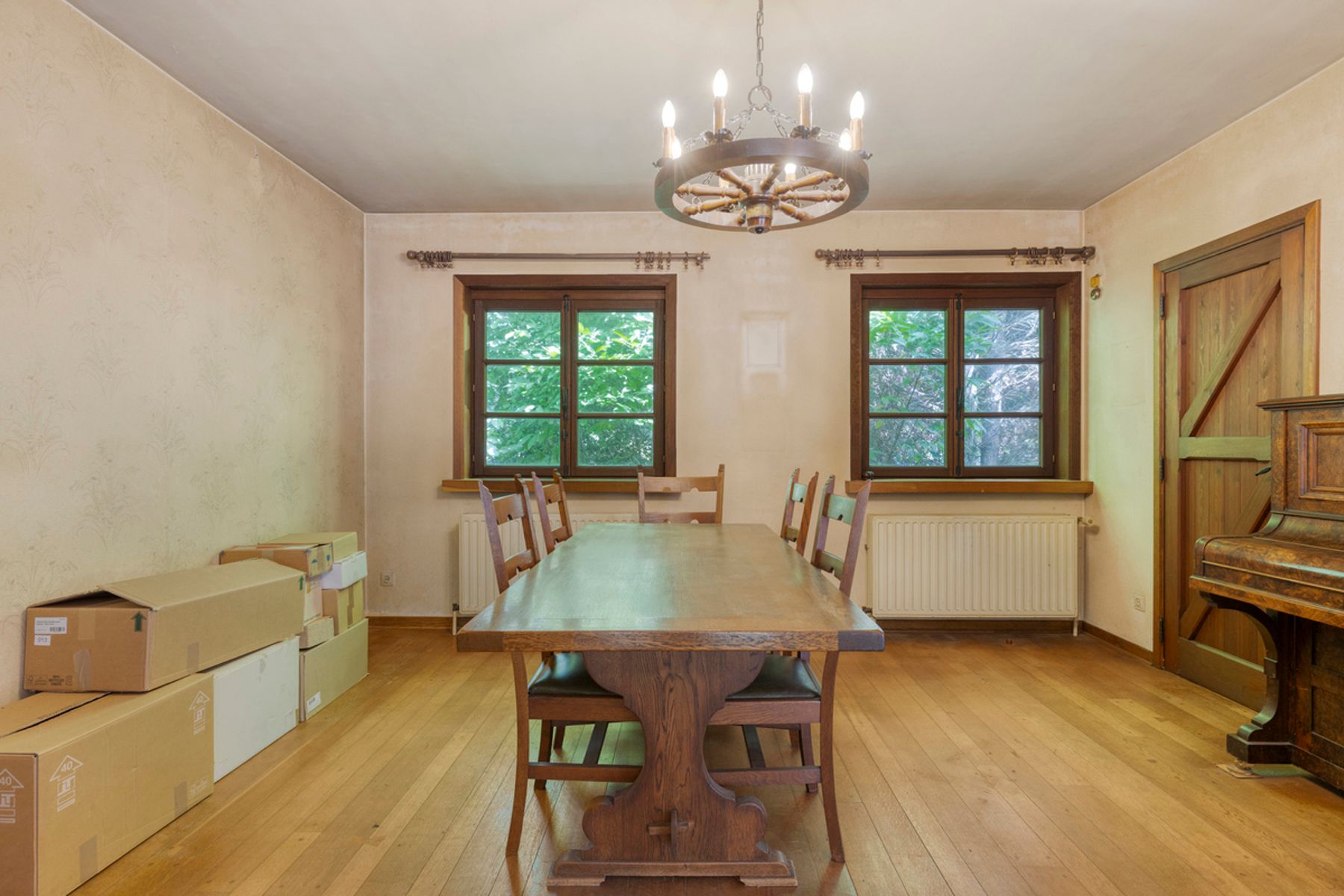 Te moderniseren rustig gelegen woning met 3/4 slaapkamers foto 5