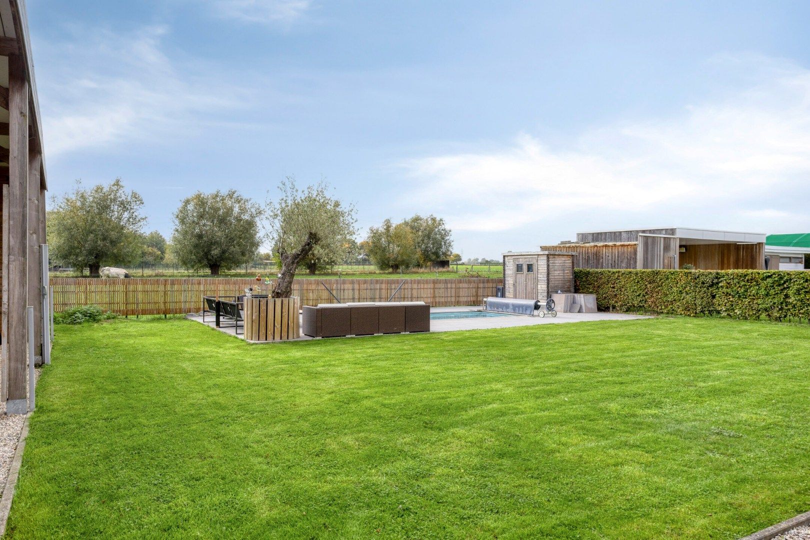 Op zoek naar een exclusieve tweewoonst in landelijk Merchtem? Welkom Home! foto 18