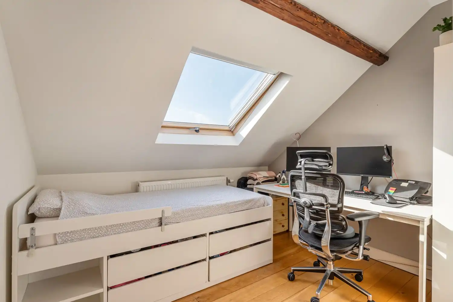 Rustig gelegen en halfopen woning met 3/4 slaapkamers en een tuin nabij de Vaart te Herent! foto 21