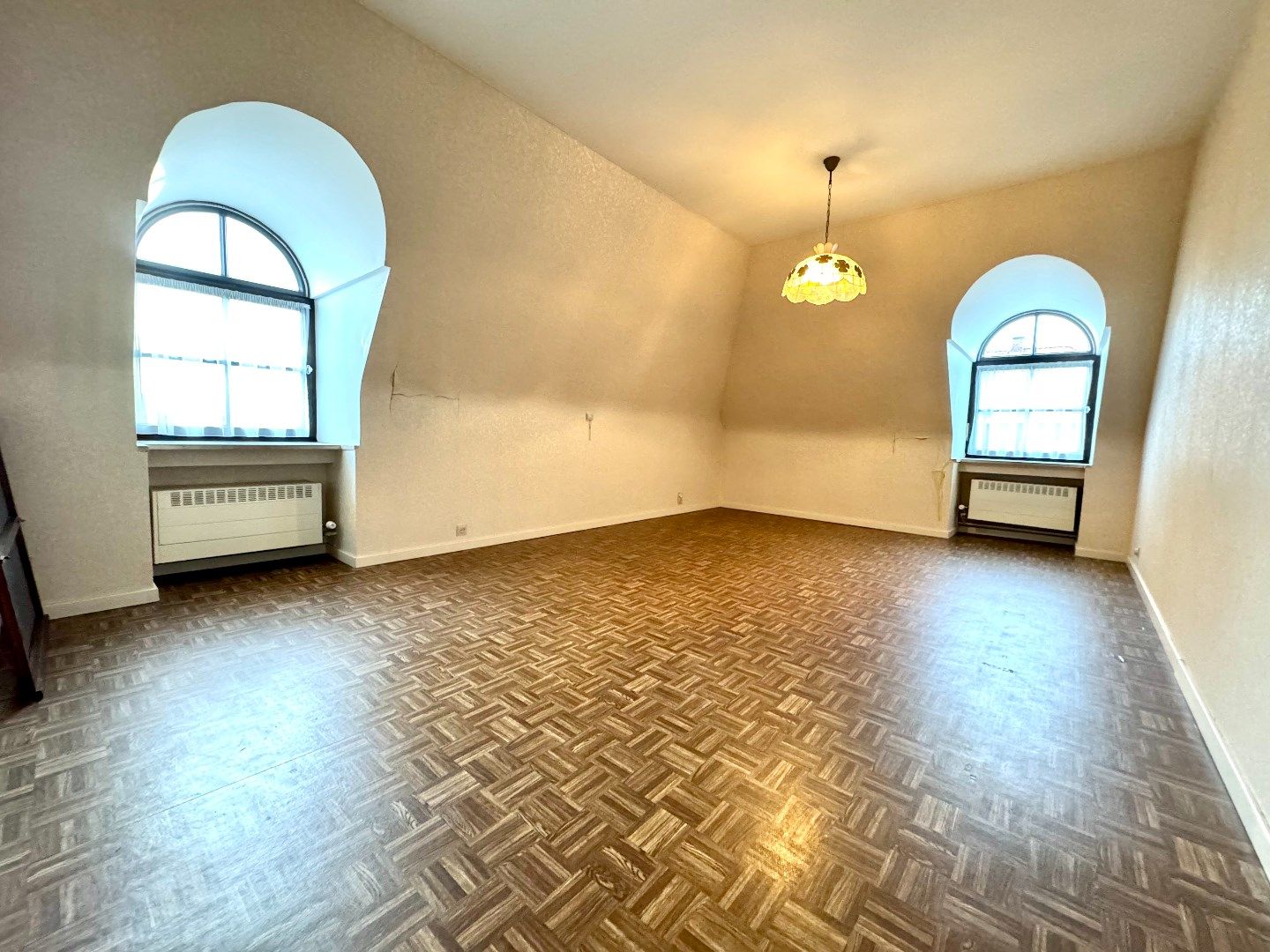 ALLEENSTAANDE VILLA MET 4 SLAAPKAMERS, GARAGE EN TUIN foto 6