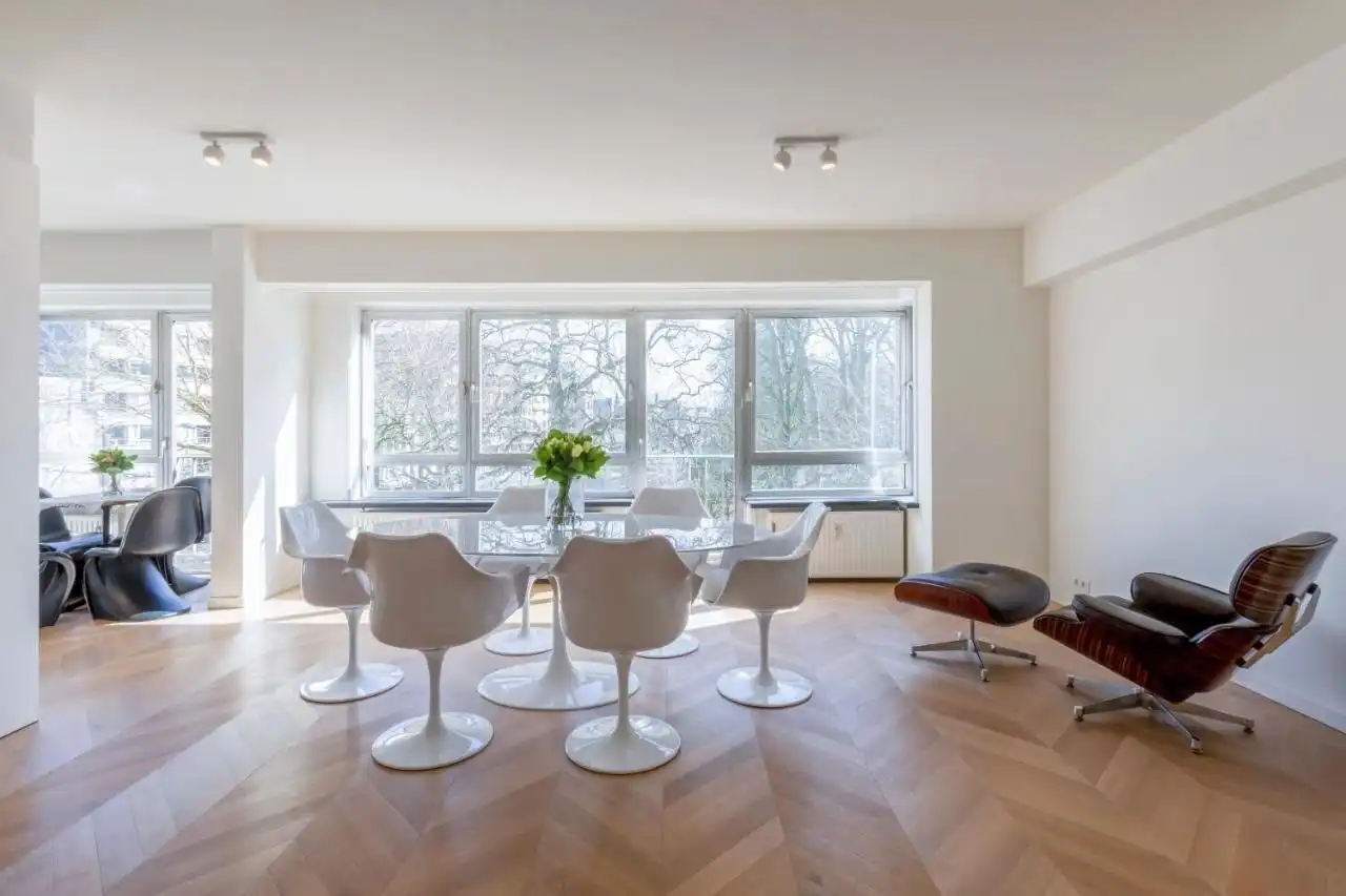 Exclusief gerenoveerd 3-slaapkamerappartement met prachtig zicht op het Citadelpark en parkeerplaats foto 5