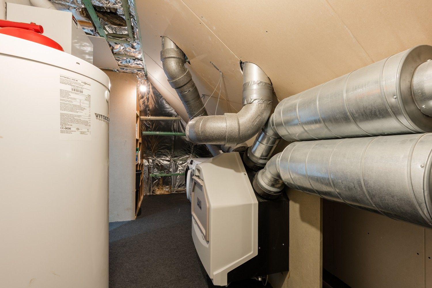 Mooie energiezuinige 4 slaapkamer woning te Pelt foto 35