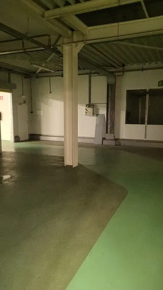 +/- 1790m² bedrijfsgebouw foto 21