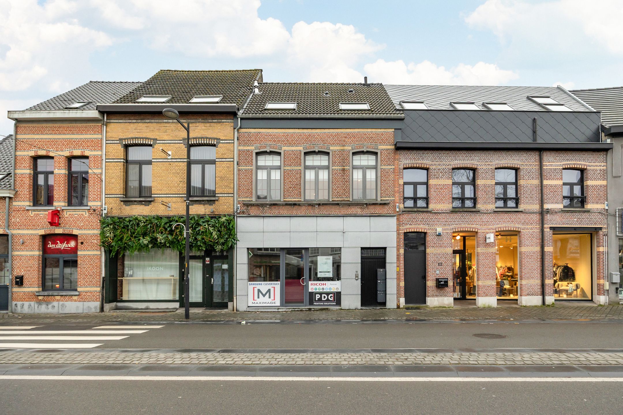 Instapklare handelszaak op TOP locatie foto {{pictureIndex}}
