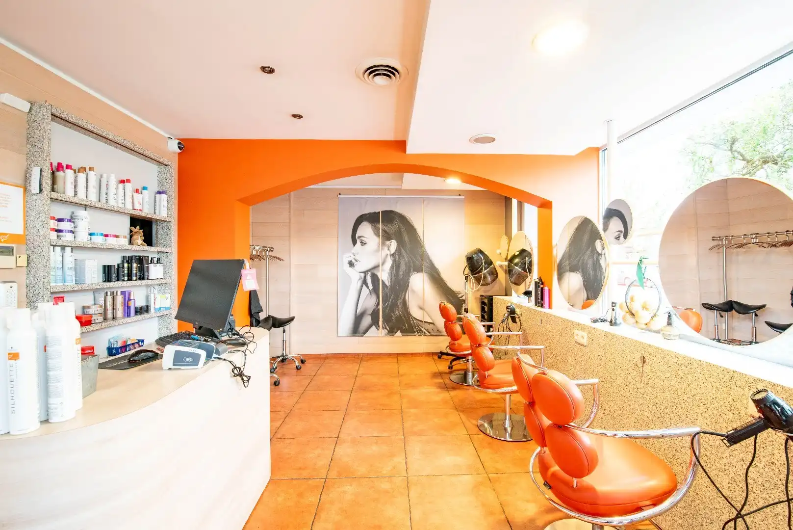 Uitzonderlijk hoekpand te Wilrijk foto 4