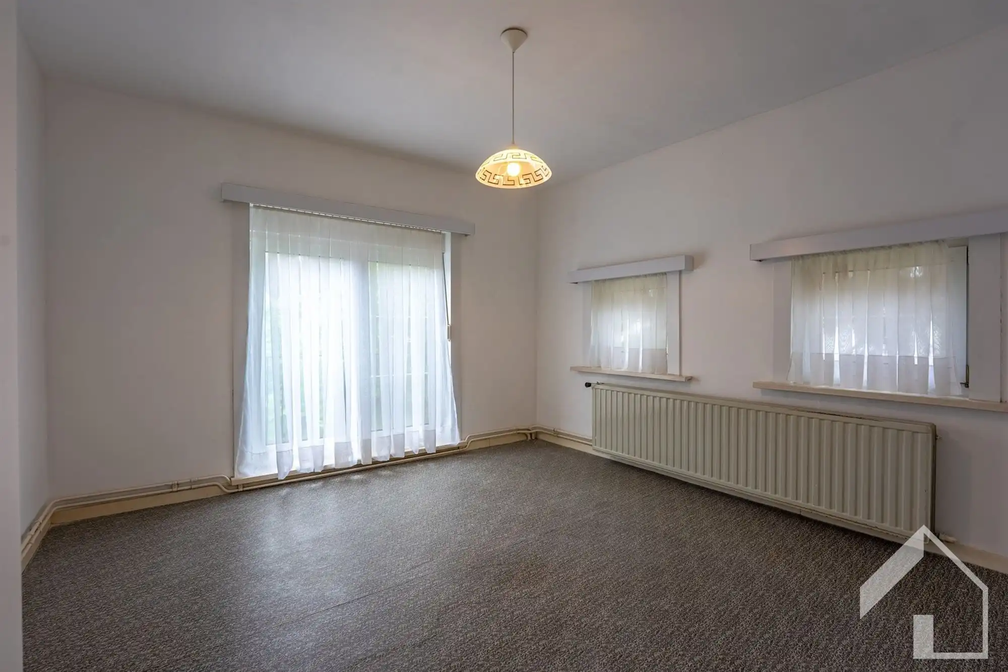 Te renoveren gezinswoning met veel potentieel op toplocatie in Brasschaat!  foto 10