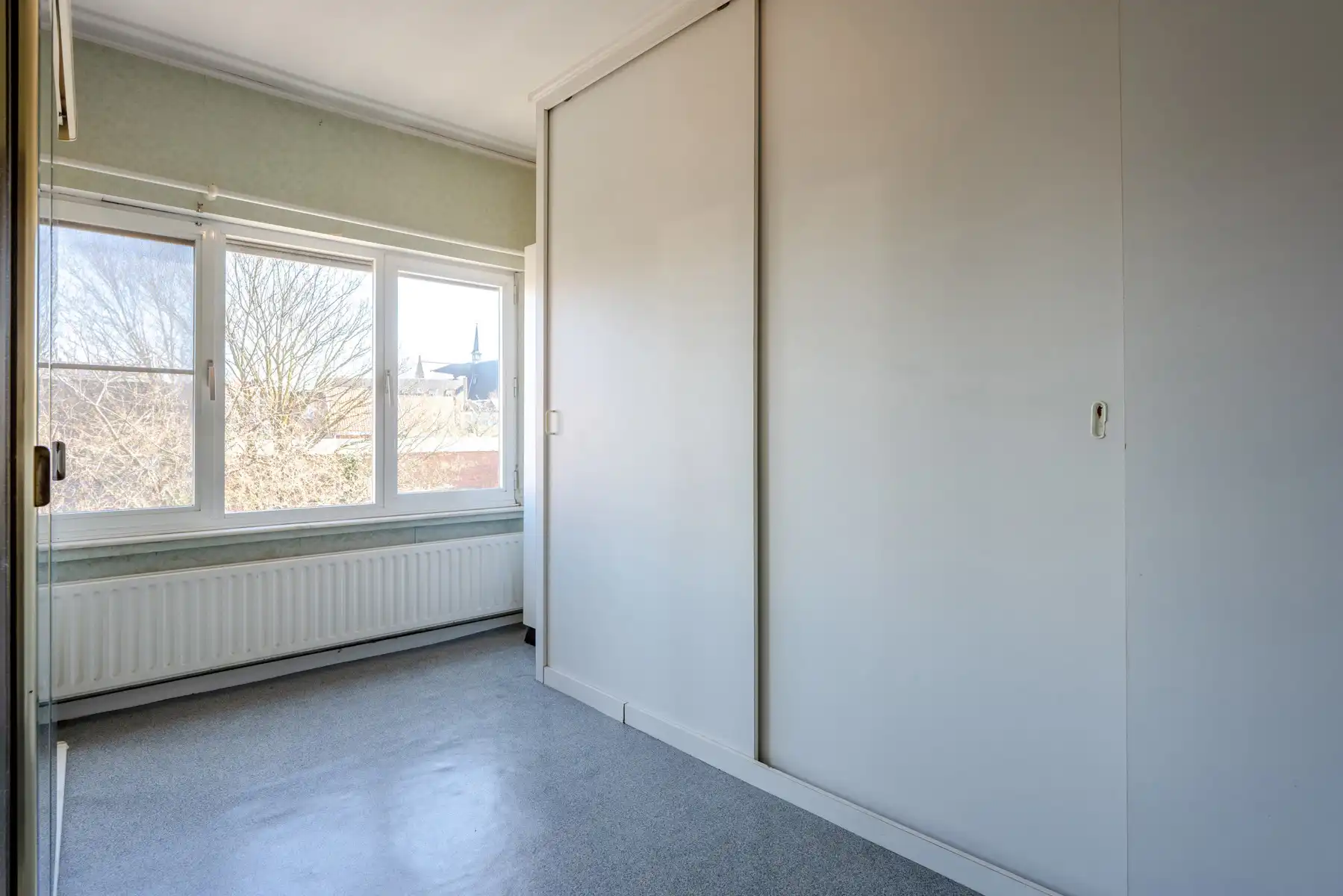 Te renoveren woning in het centrum met garage en terras! foto 7