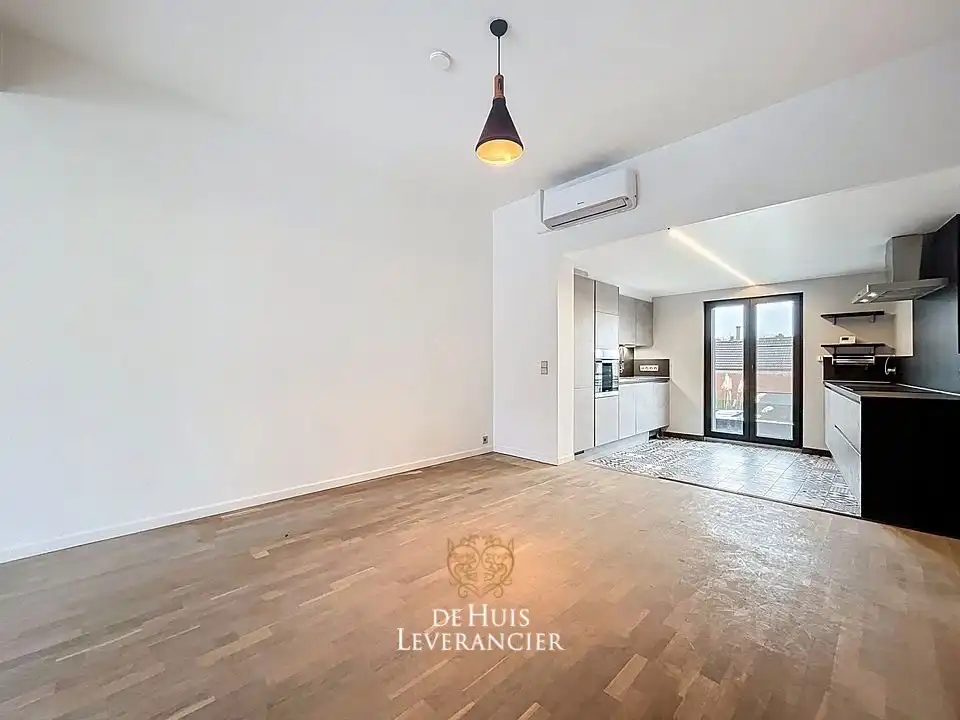 Stijlvol gerenoveerd energiezuinig duplex-appartement (3 slaapkamers – 137 m²) met tuin foto 10