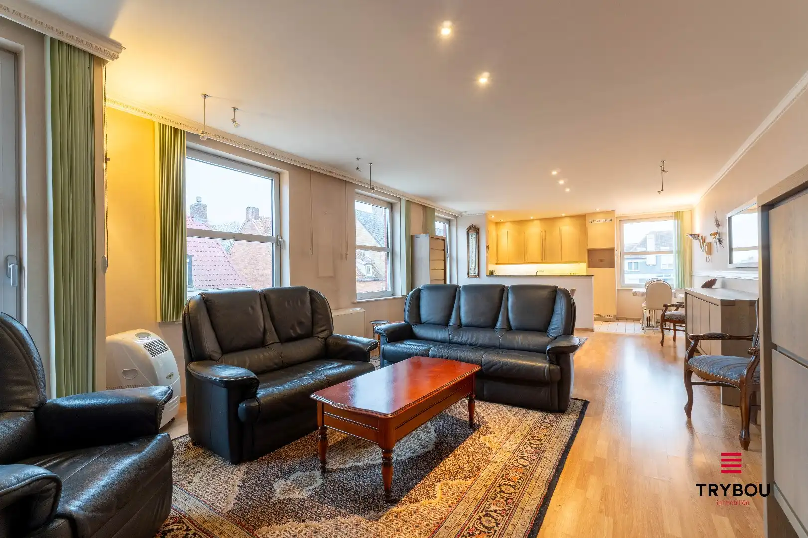 Ruim woon-appartement (120m²) met zicht op de Markt van Houthulst foto 7