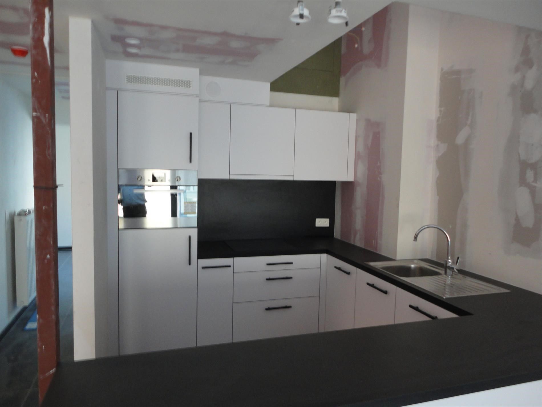 Volledig vernieuwd dakappartement met terras aan de Zuid in Gent foto 4