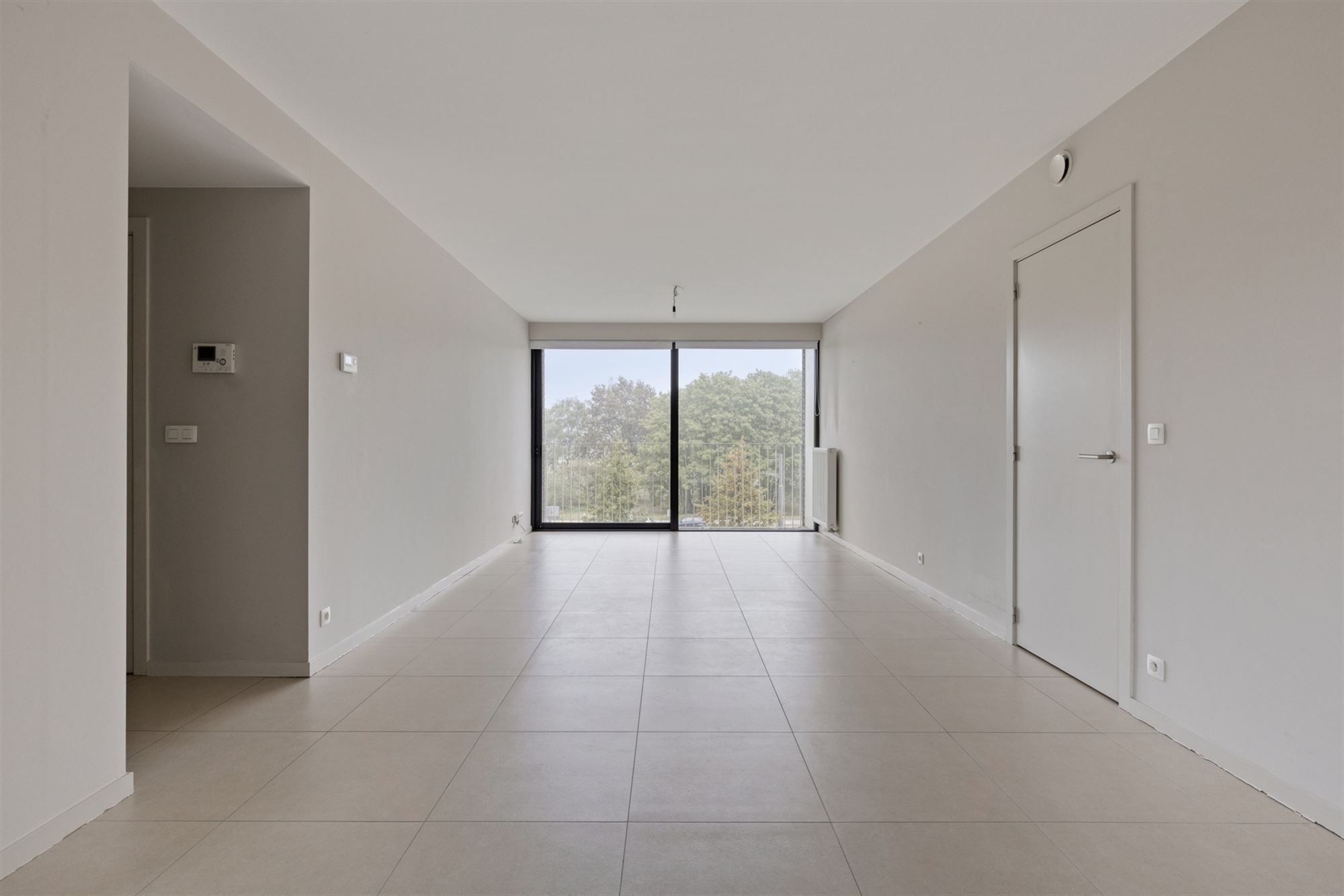 Instapklaar appartement met 2 terrassen foto 3