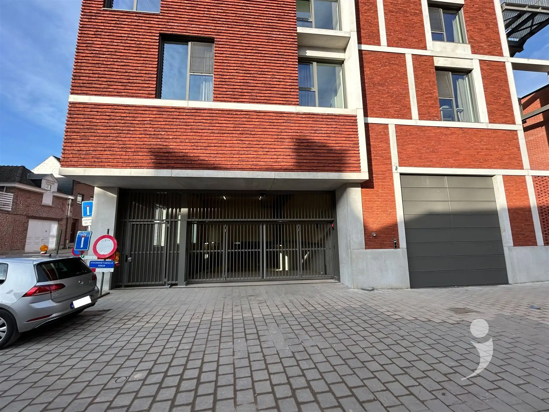 Recent gebouwde open staanplaatsen foto 8