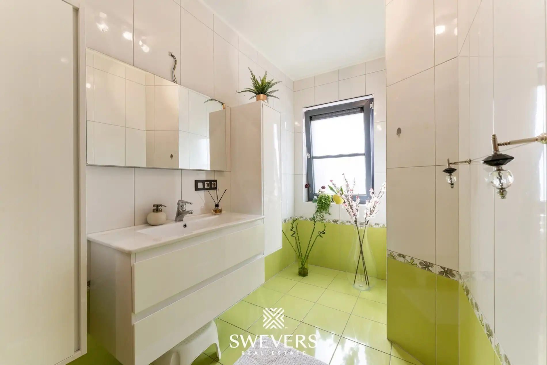 Statige villa met 6 slaapkamers foto 27