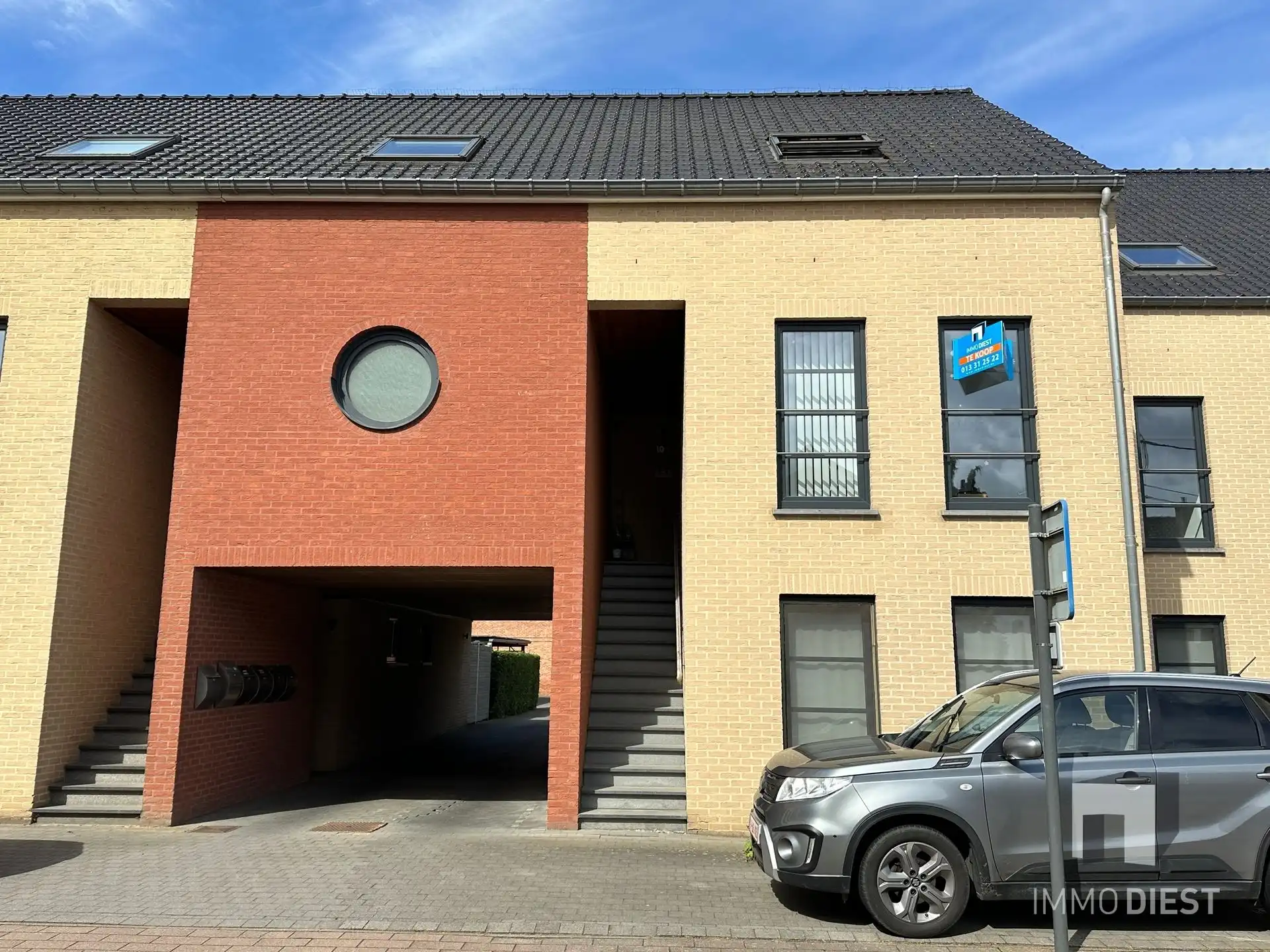 Ruim en energiezuinig duplexappartement (105 m²) met zonnig terras in Schaffen foto 2