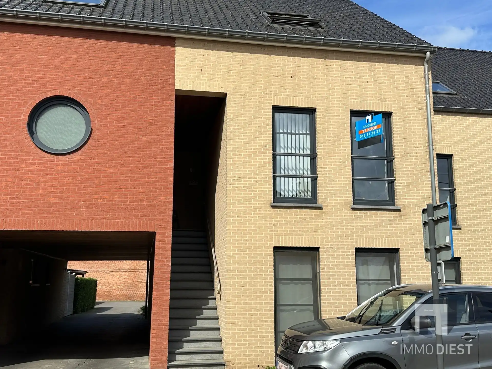 Ruim en energiezuinig duplexappartement (105 m²) met zonnig terras in Schaffen foto 2