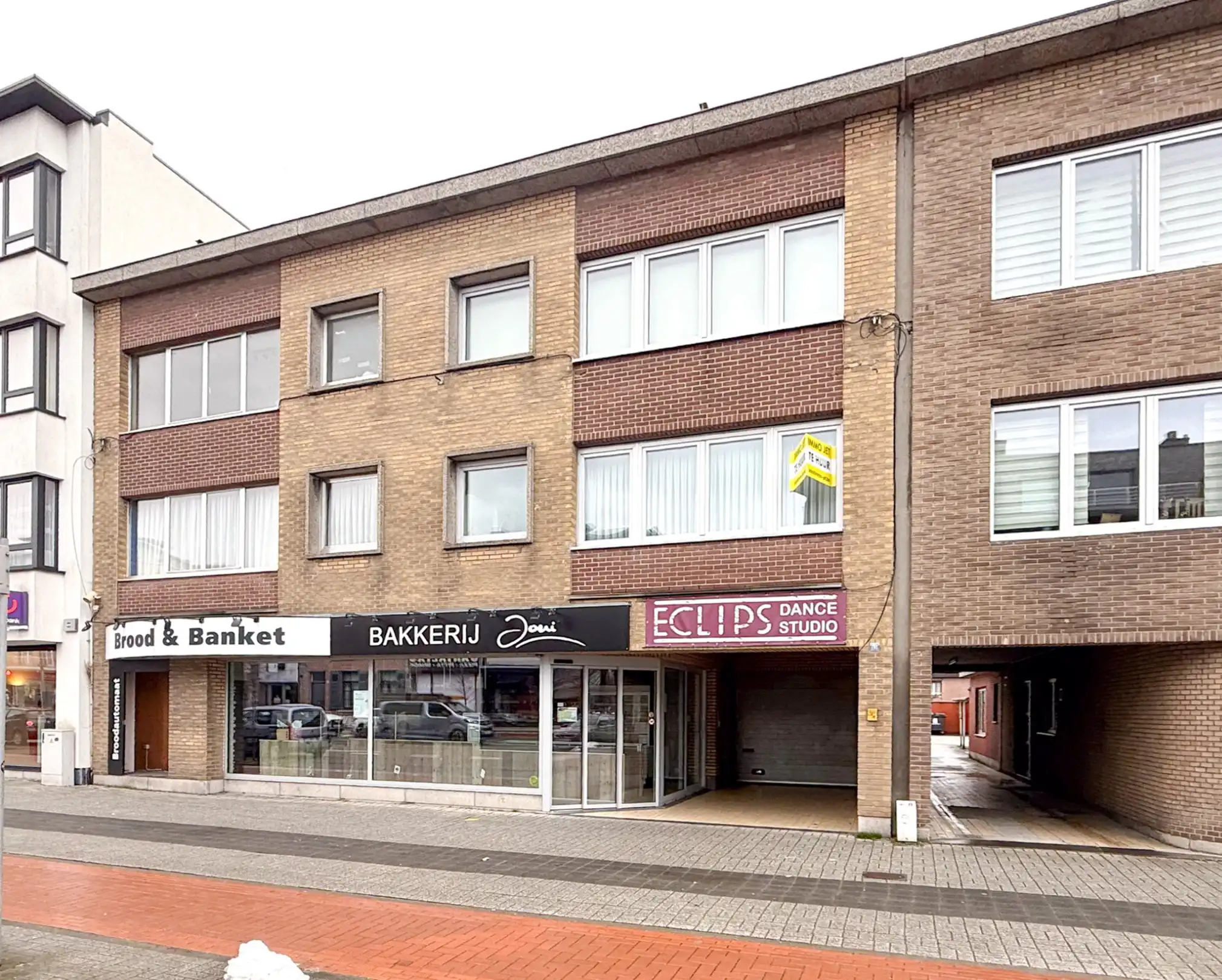 Appartement met 2 slaapkamers op centrale ligging in Beveren foto {{pictureIndex}}