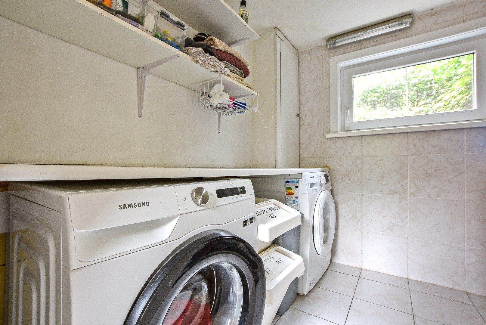 Instapklare alleenstaande woning met 4/5 slaapkamer op 2.084m² te Diksmuide! foto 14