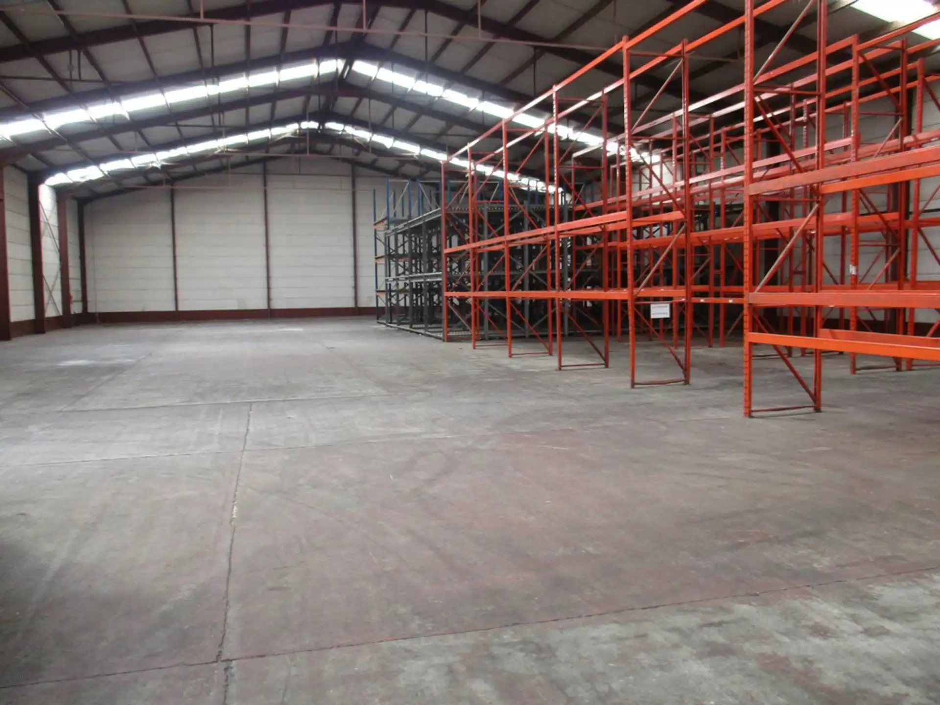 Magazijn 1.150m² nabij Kontich/Waarloos foto 4