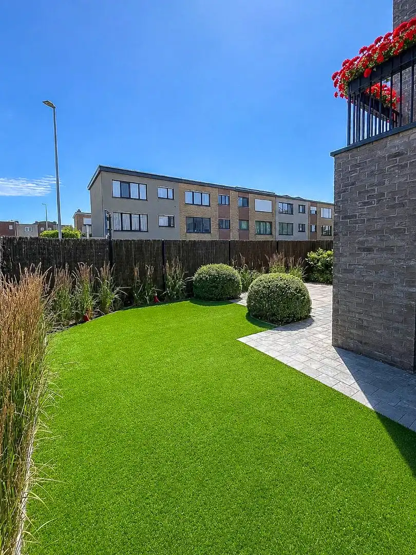 Moderne bel-etagewoning met polyvalente ruimte, zonnige tuin en energiezuinige afwerking foto 16