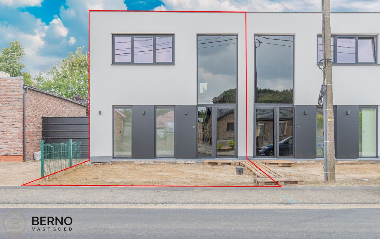 Nieuwbouwwoning met tuin foto 1