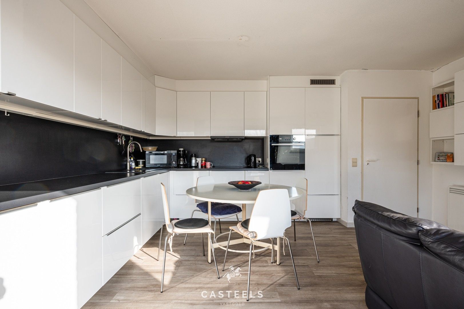 Instapklare woning met tuin, oprit en terras in de Vuurtorenwijk foto 7