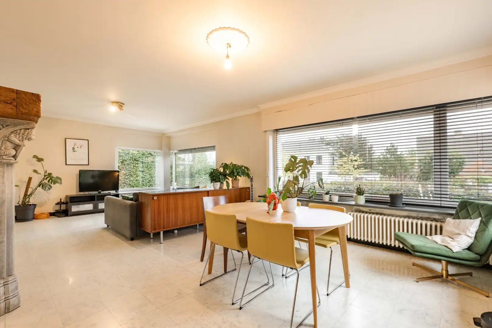 KARAKTERVOLLE ALLEENSTAANDE WONING MET 5 SLAAPKAMERS EN TUIN foto 7