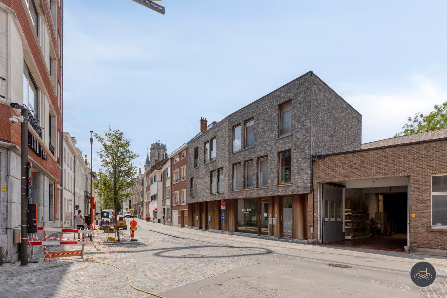 Ruime vernieuwde woning in hartje Mechelen foto 2