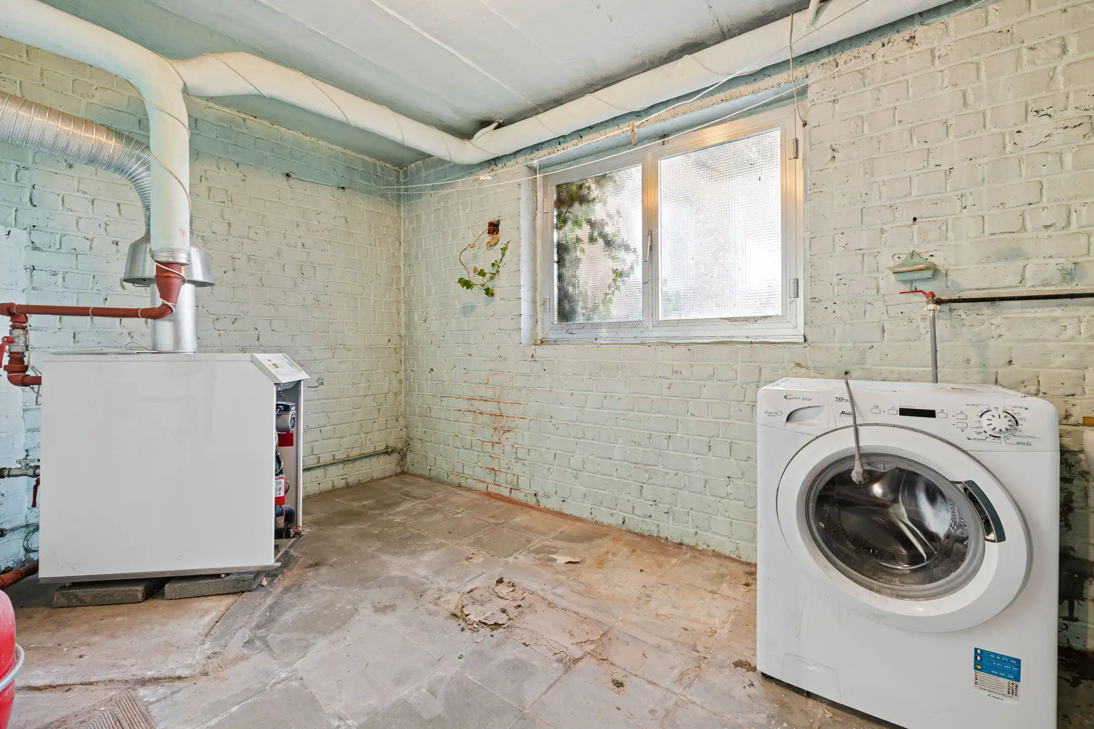 Huis met “mooie verdieping”: 2 slaapkamers + studeerkamer foto 21