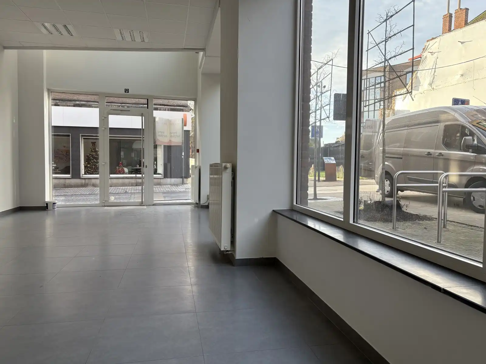 Recente handelsruimte in het centrum foto 5