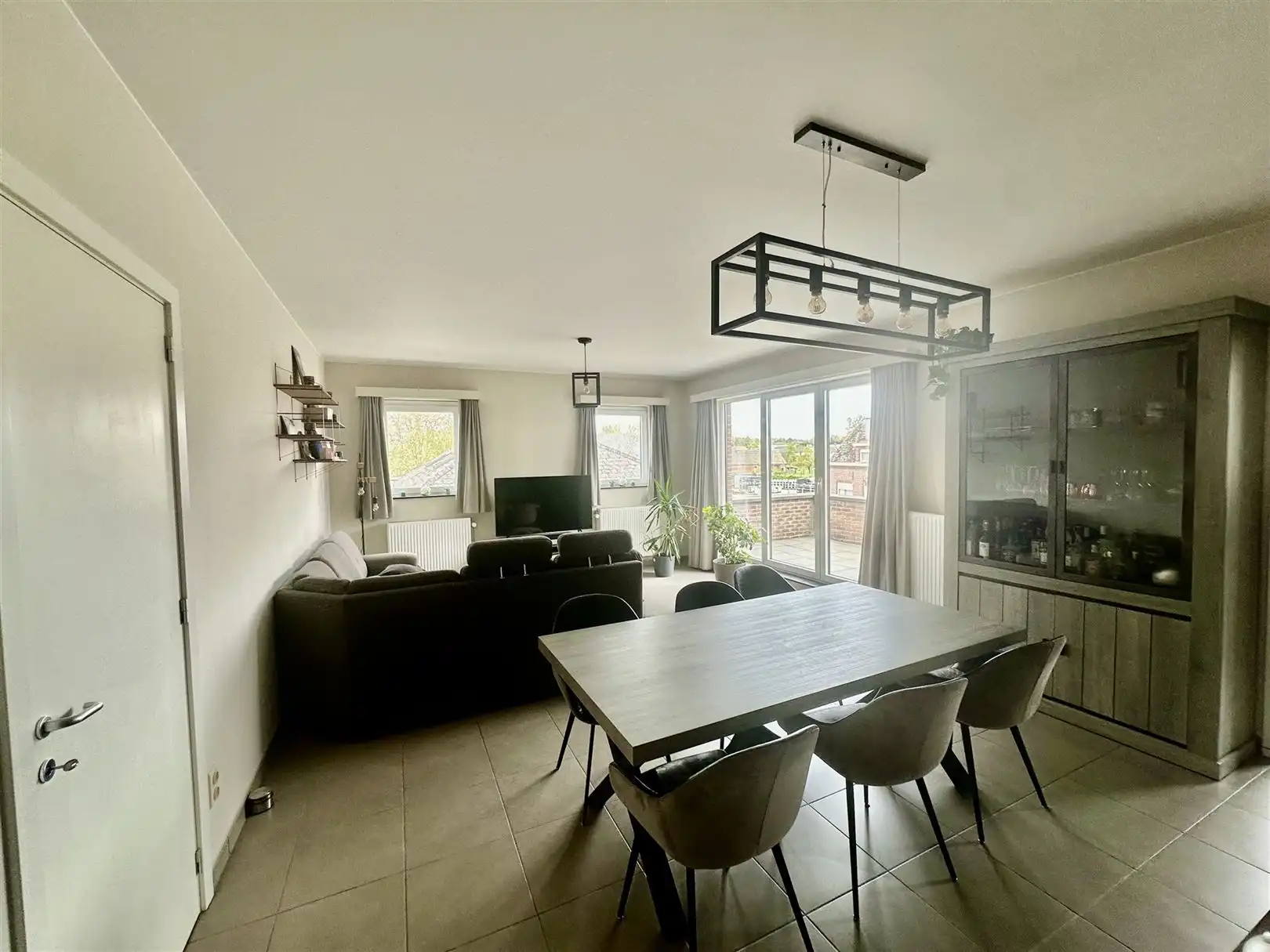 Instapklaar appartement TE HUUR in Nederzwalm foto 3