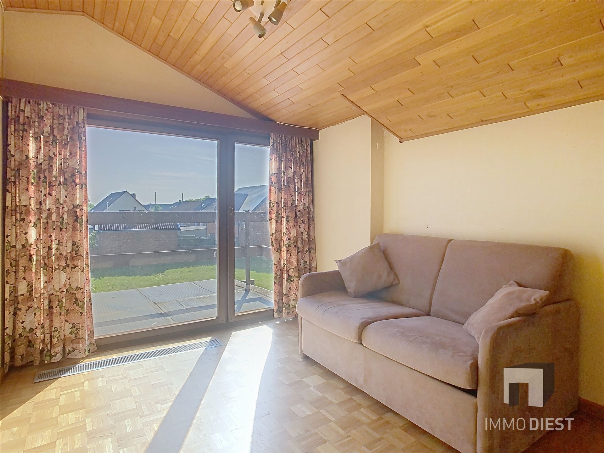 Op te frissen splitlevelwoning met karakter, ruimte en een prachtige tuin op toplocatie! foto 23