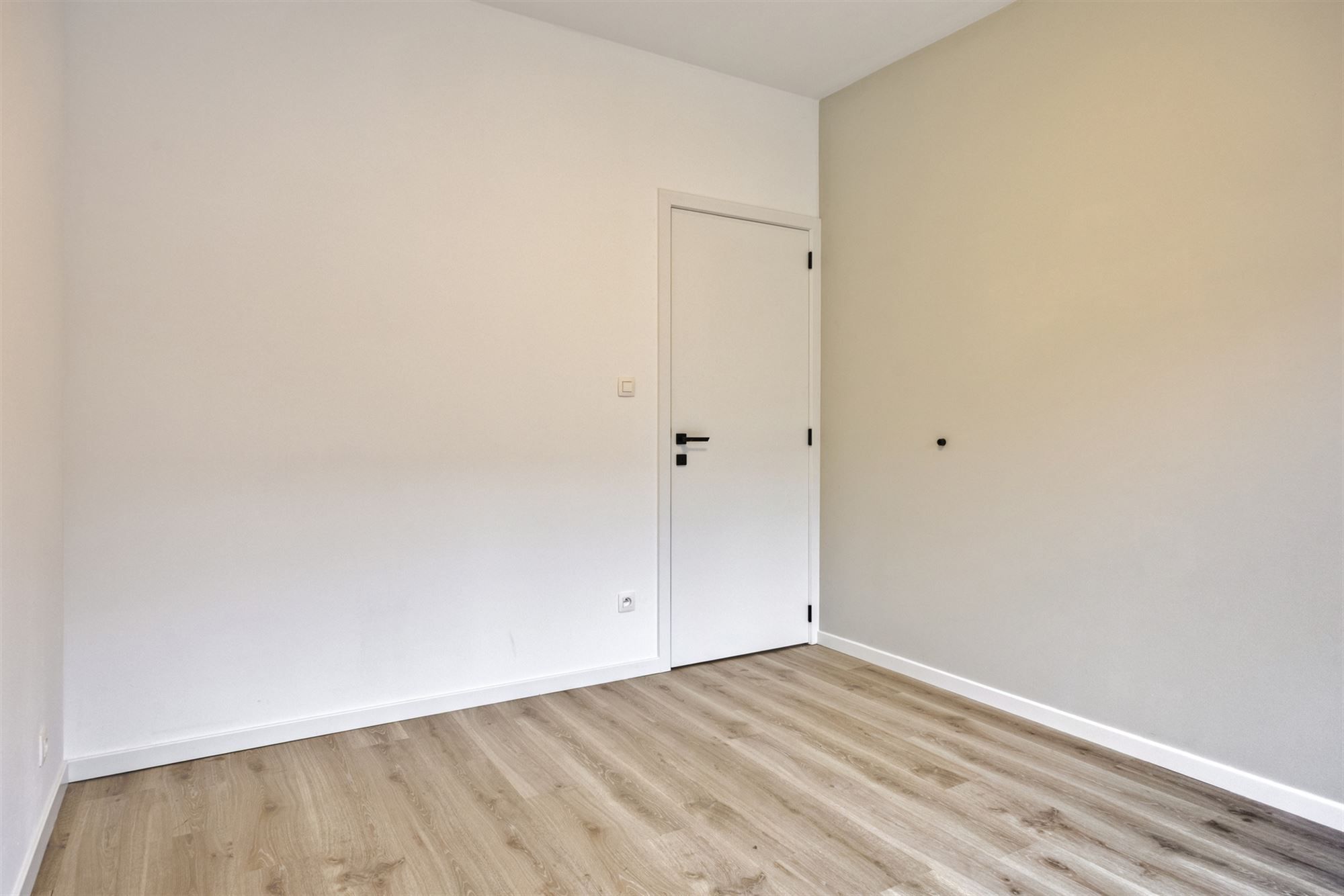 uniek gerenoveerde stadswoning met 4 slks en tuin foto 19