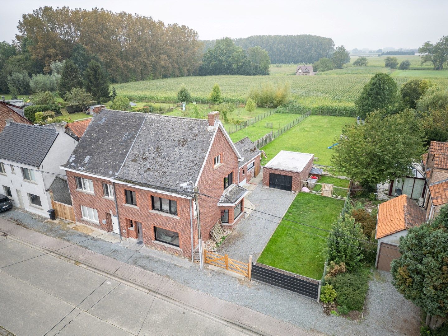 Charmante woning op 1057m² foto 1