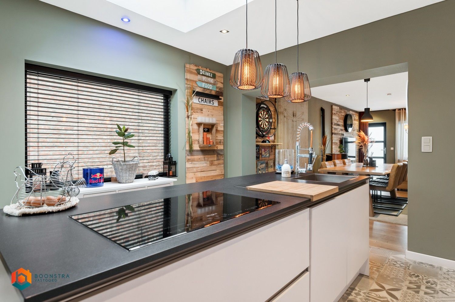 Gerenoveerde woning met 3 slaapkamers foto 8