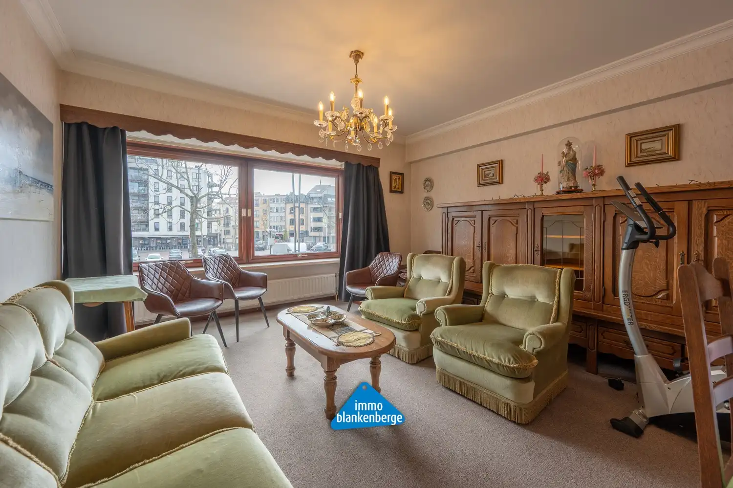 Ruim en lichtrijk appartement met open zicht op de Grote Markt van Blankenberge foto 5