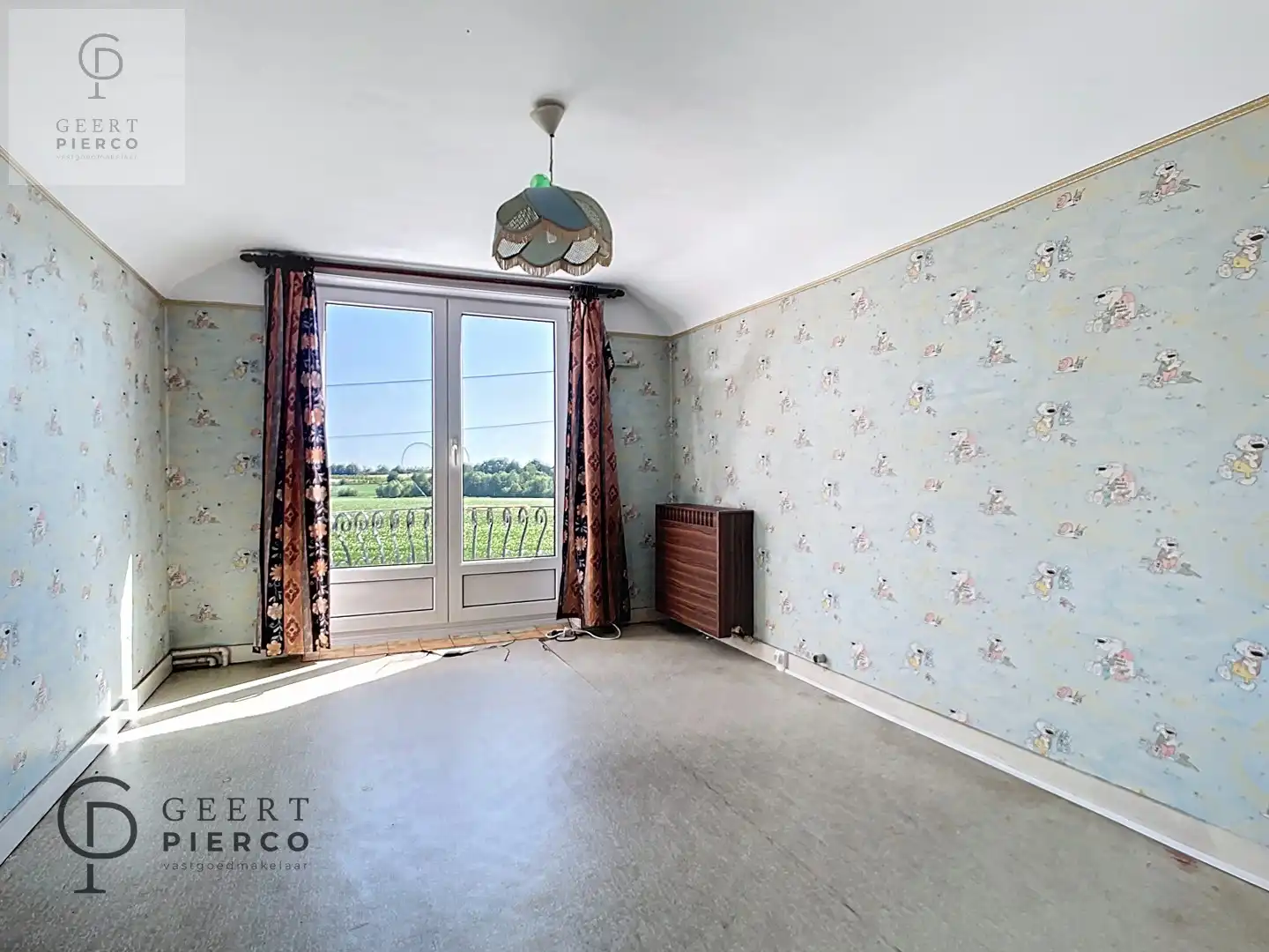 Deze te renoveren woning is gelegen in het landelijke Rumsdorp en dit op slechts enkele minuten rijden van Landen, Zoutleeuw en Tienen. foto 19