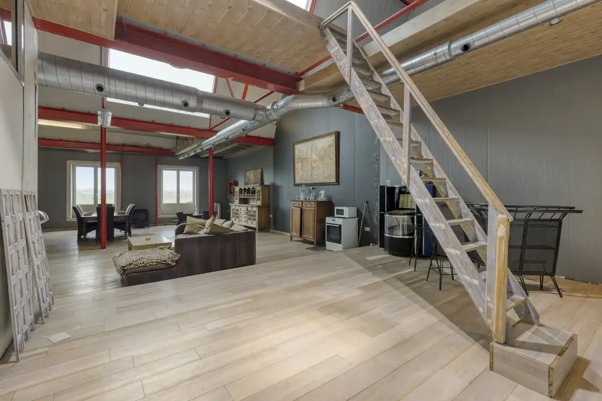 Polyvalente woning te Oudenburg met grote parking foto 22