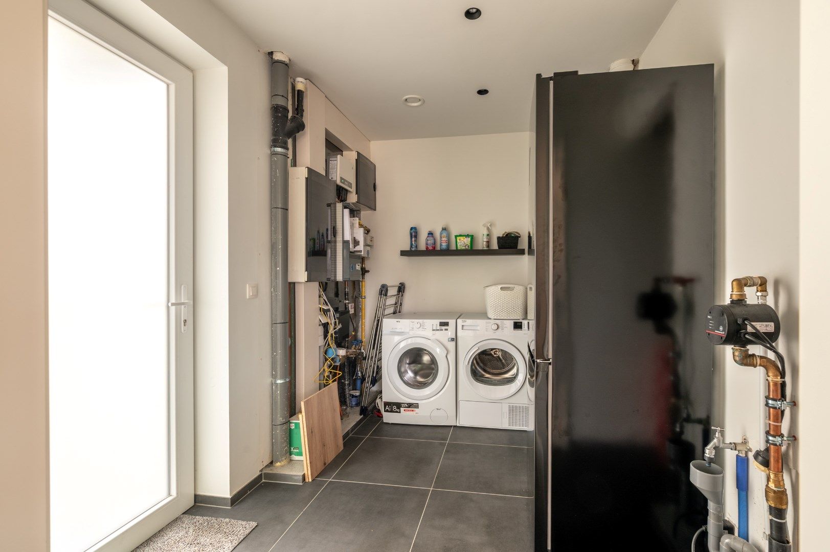Luxueus afgewerkte alleenstaande woning op 481 m² foto 16