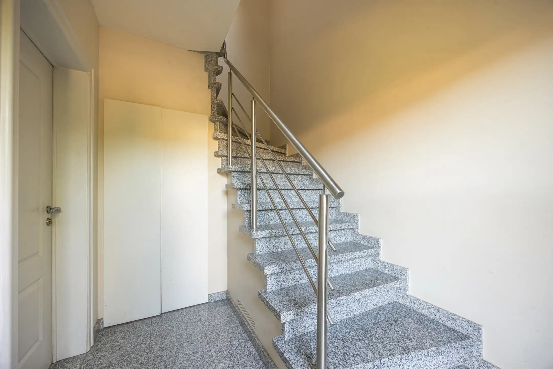 Verzorgd appartement met terras te Lier foto 15