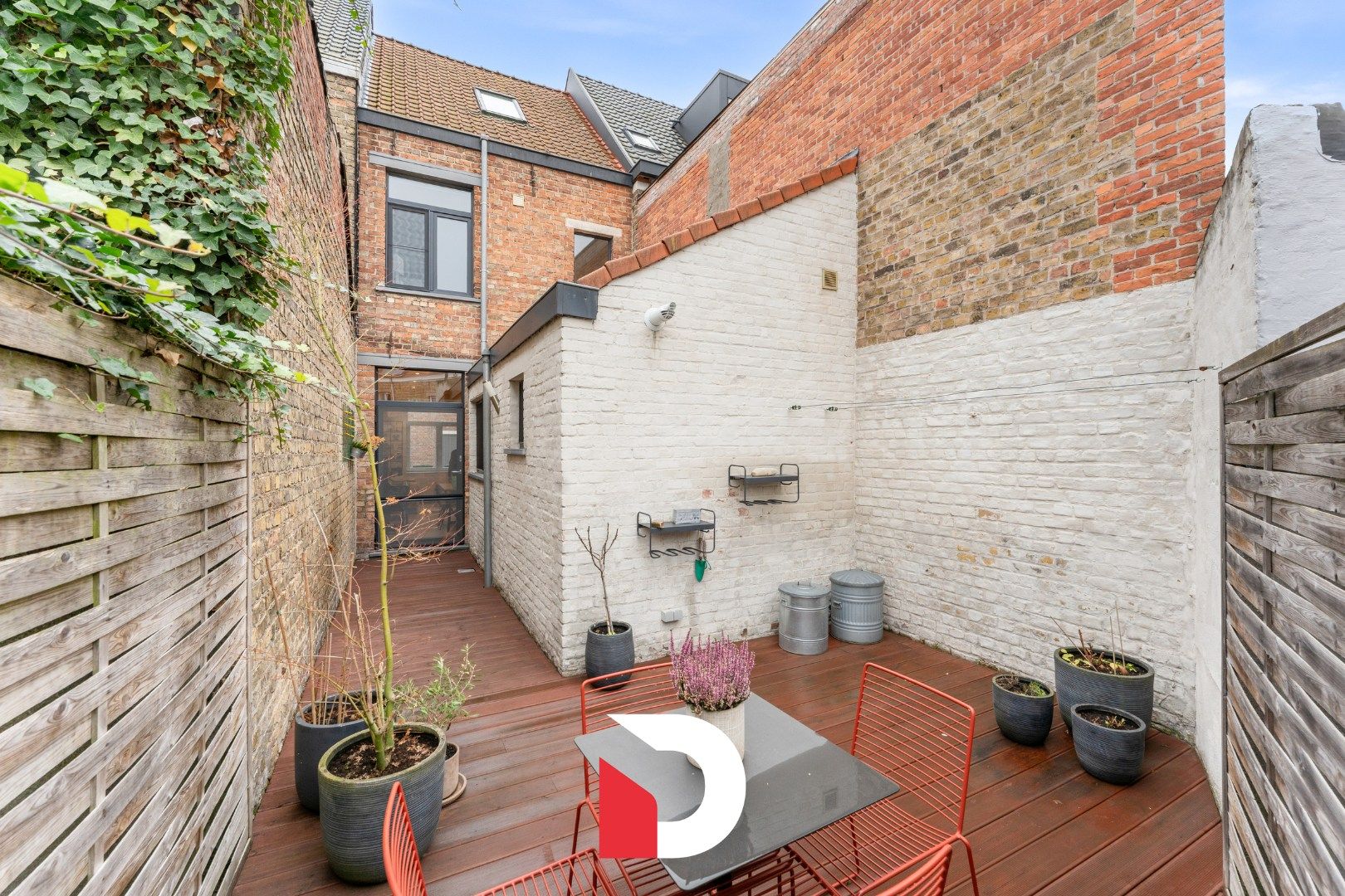 Instapklare woning in hartje Assebroek foto 13