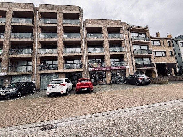 Studio op eerste verdieping MET groot balkon foto {{pictureIndex}}