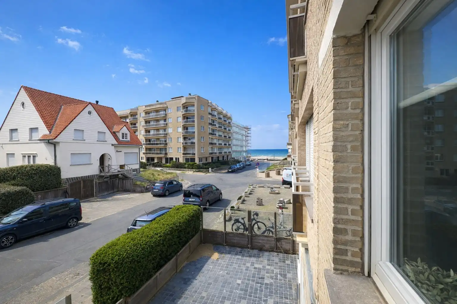 Te koop: verzorgd en zonnig appartement vlak bij zee foto 15