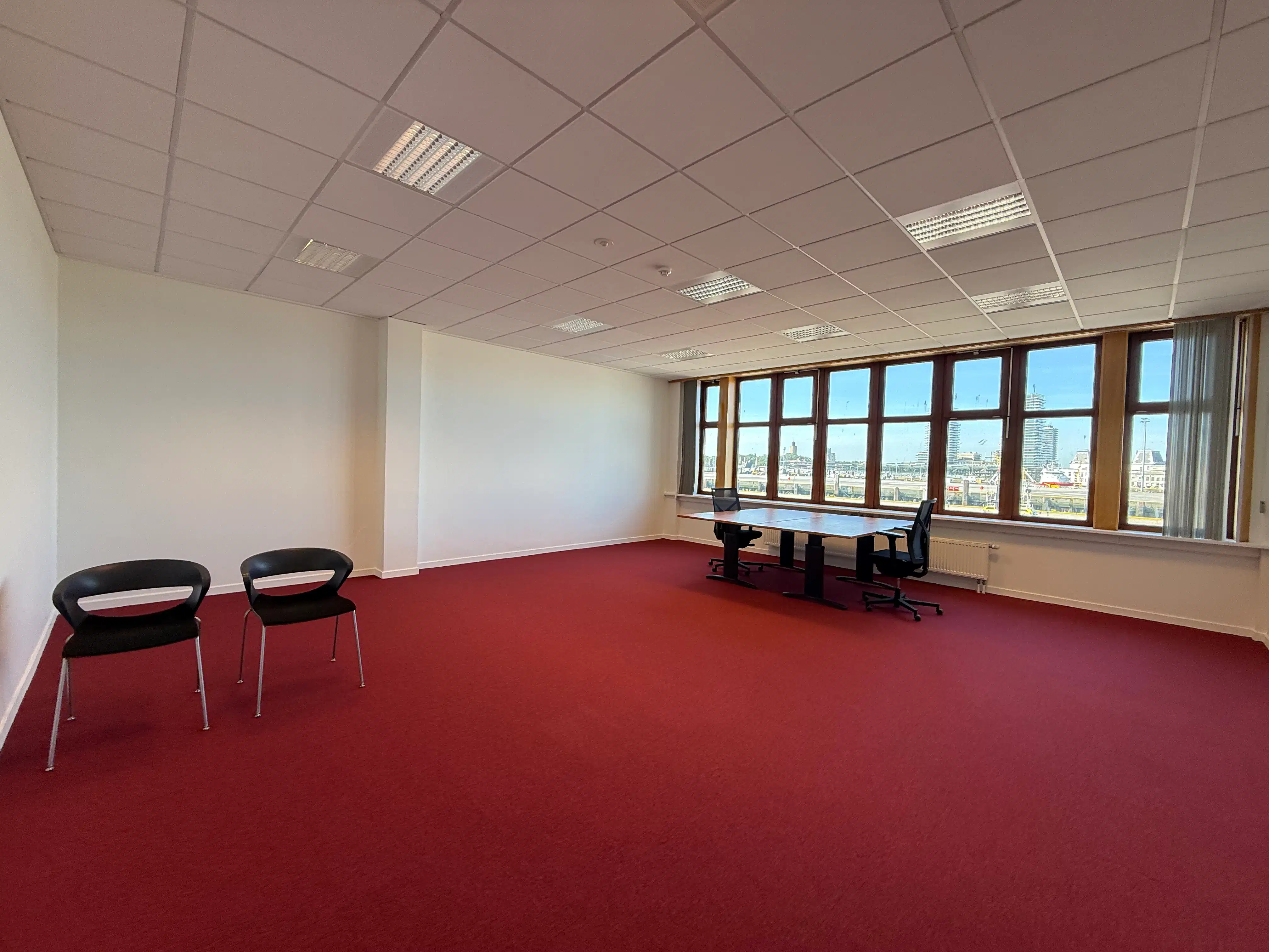 Exclusieve kantoorruimte 210m² in maritieme omgeving foto 2