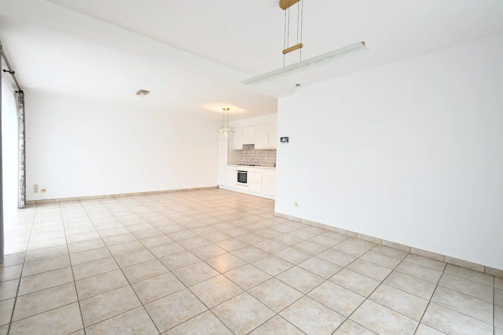 Gelijkvloers appartement met 2 slaapkamers en garage foto 8