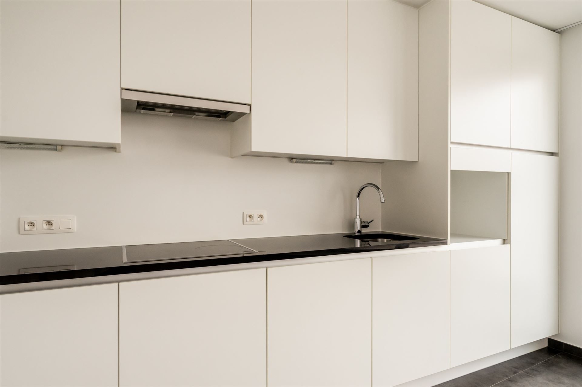 Modern appartement met 2 slpk & terras, in hartje Walem foto 6