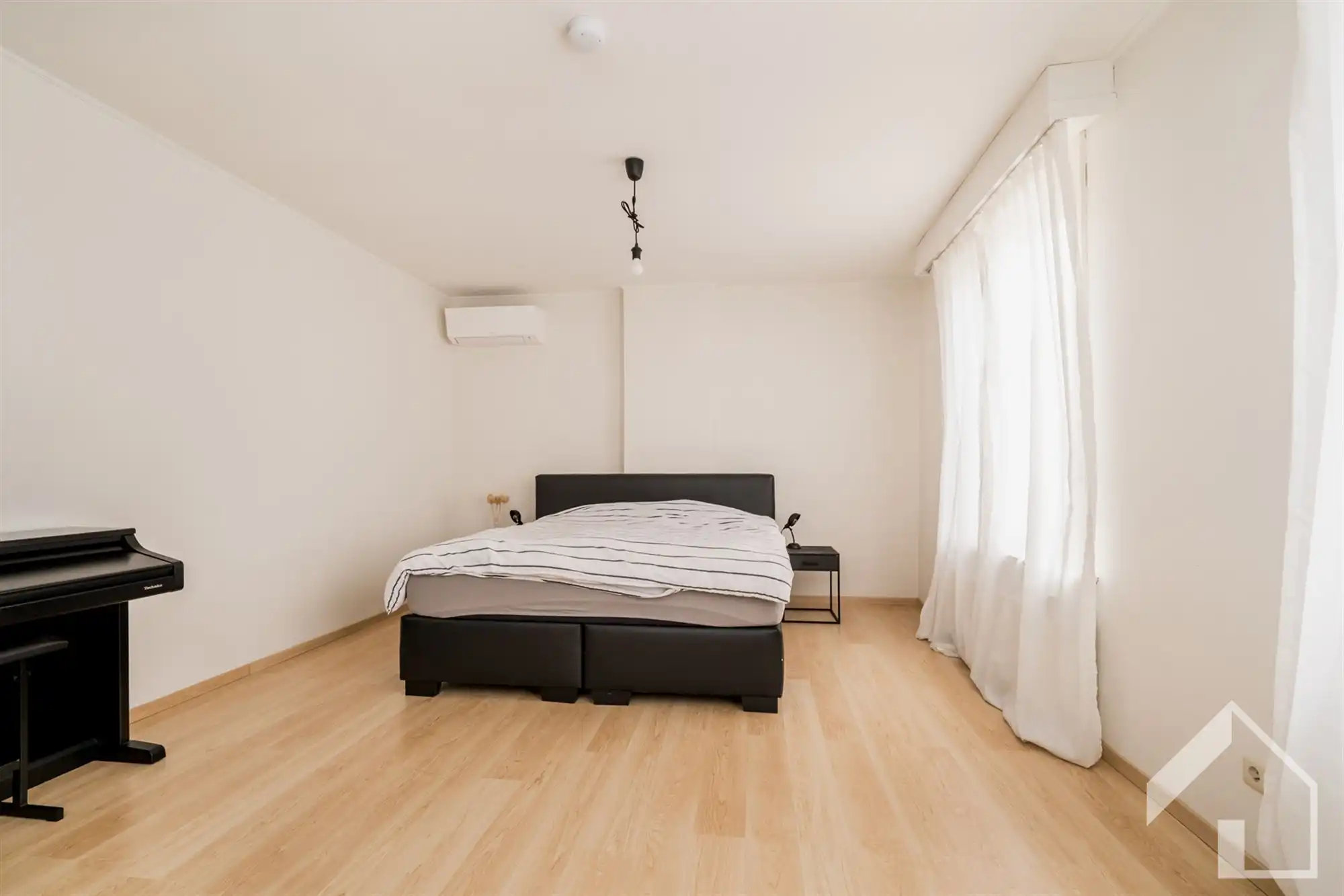 Comfortabele, ruime, instapklare woning met 5 slaapkamers foto 12