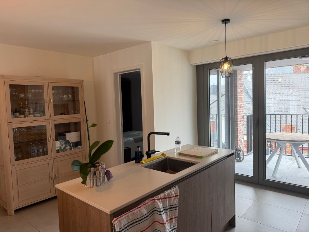 Recent appartement met 2 slaapkamers in centrum. foto 4