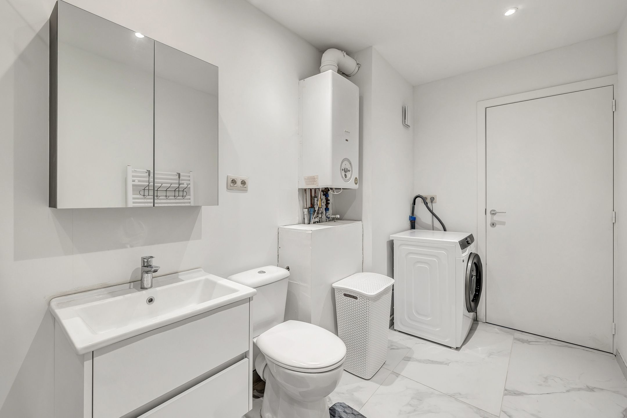 Instapklaar appartement nabij centrum Aalst foto 7